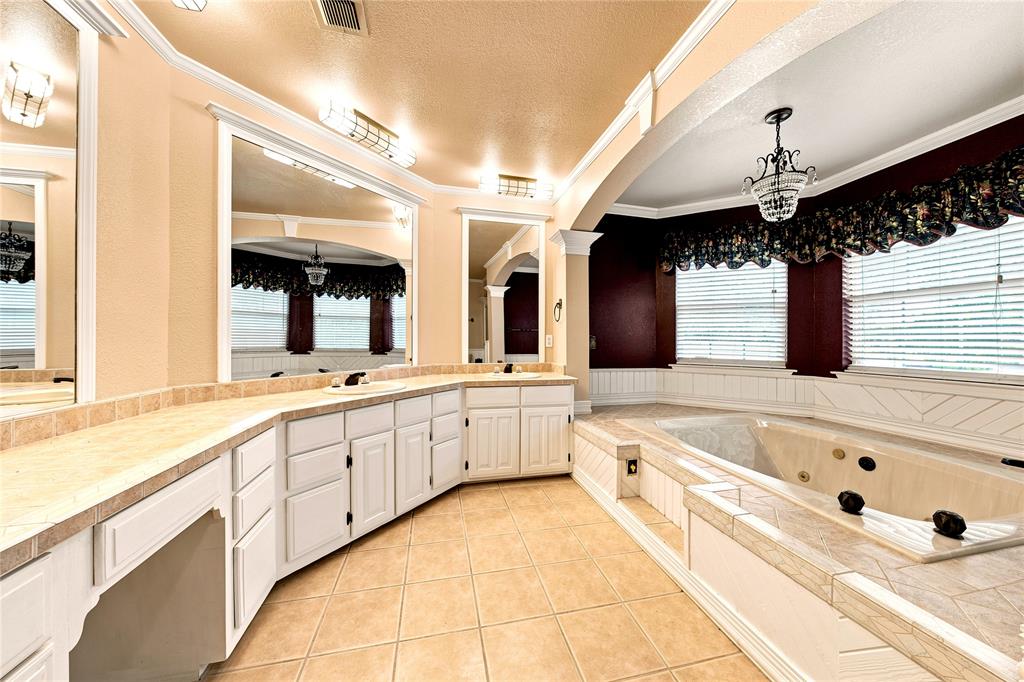 12044 Highway 14 Property Photo 25