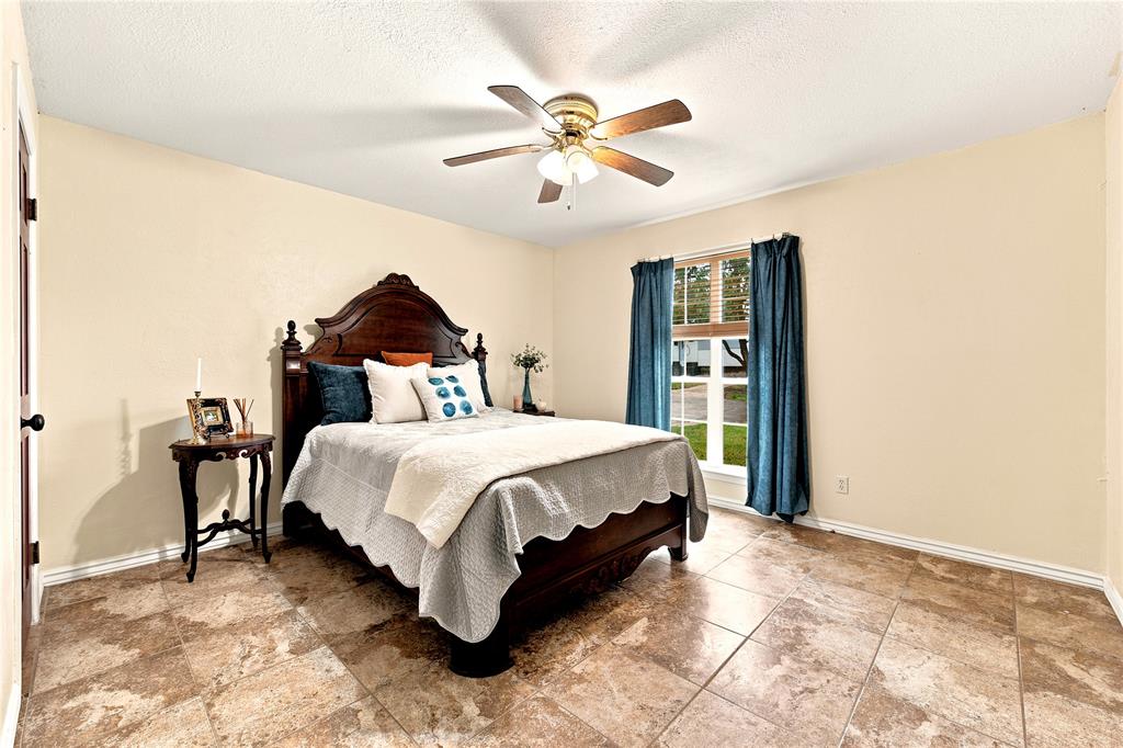 12044 Highway 14 Property Photo 27