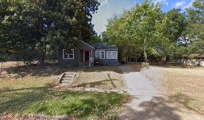 2140 Queens Highway Property Photo 1