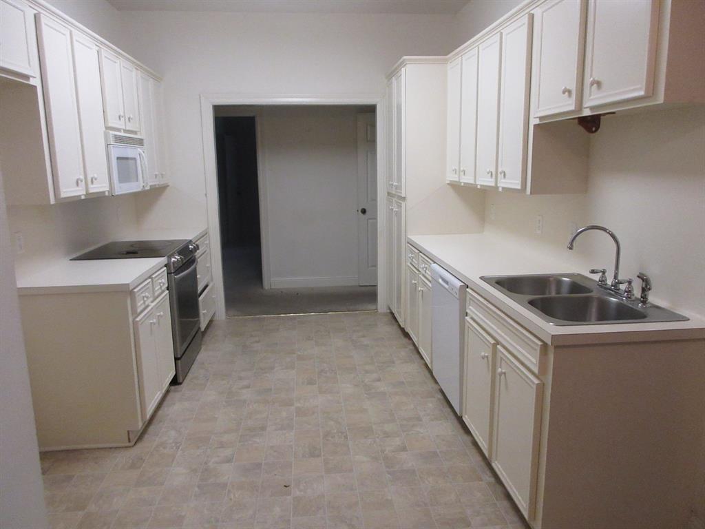 5218 Dalewood Drive Property Photo 7