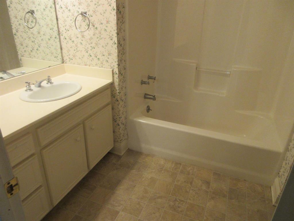 5218 Dalewood Drive Property Photo 13