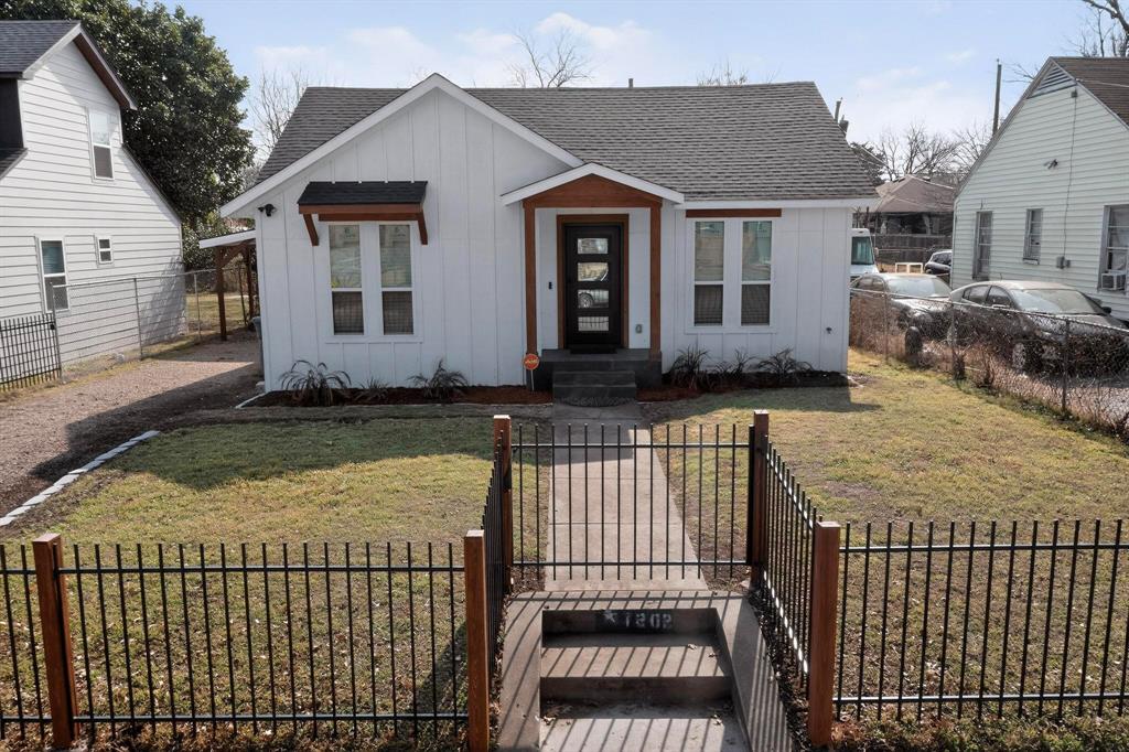 1202 Morrell Avenue Property Photo 1