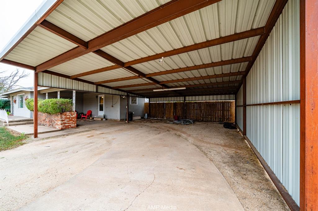 510 W Irving Street Property Photo 2