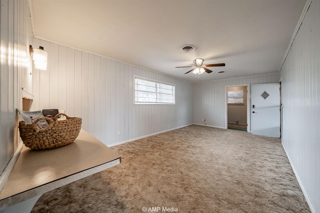 510 W Irving Street Property Photo 10