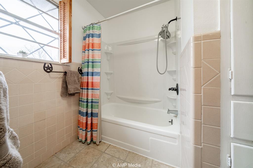 510 W Irving Street Property Photo 16