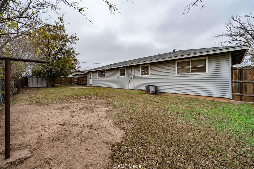 510 W Irving Street Property Photo 20