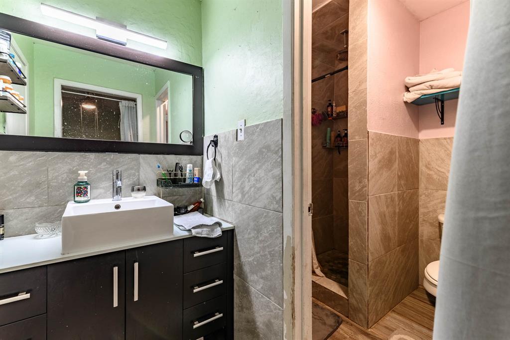 2108 Warwick Drive Property Photo 11