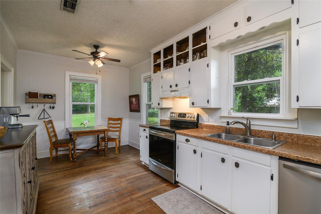 208 Louisiana Street Property Photo 9