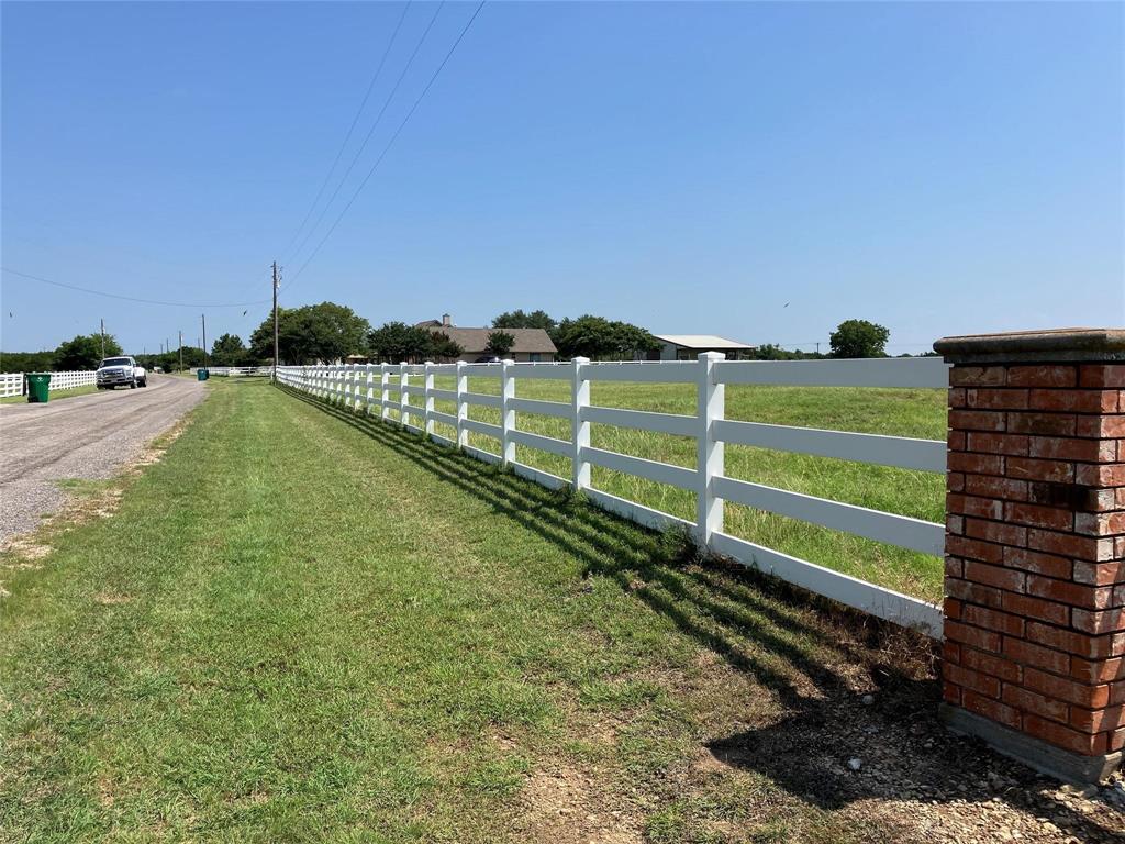 1725 Highland Drive Property Photo 1
