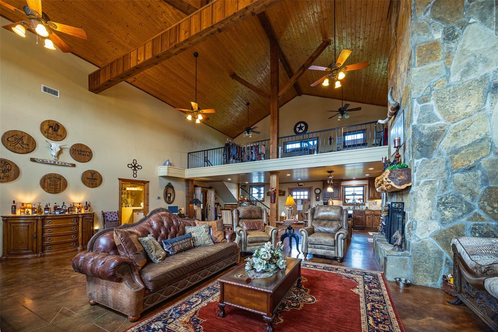 11398 County Road 4177 Property Photo 6