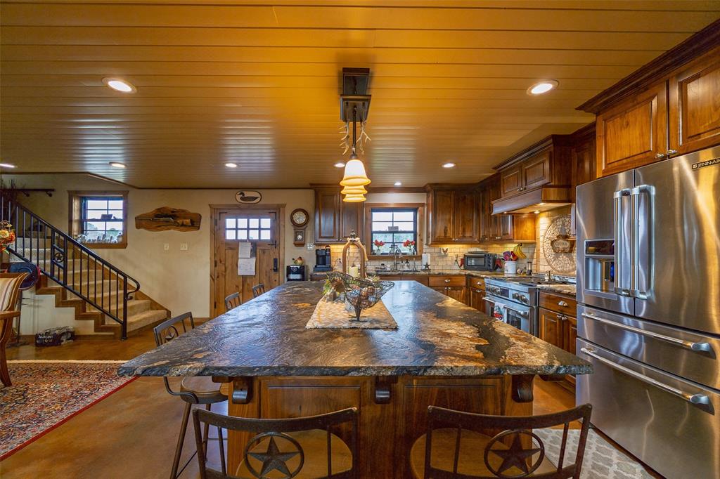 11398 County Road 4177 Property Photo 10