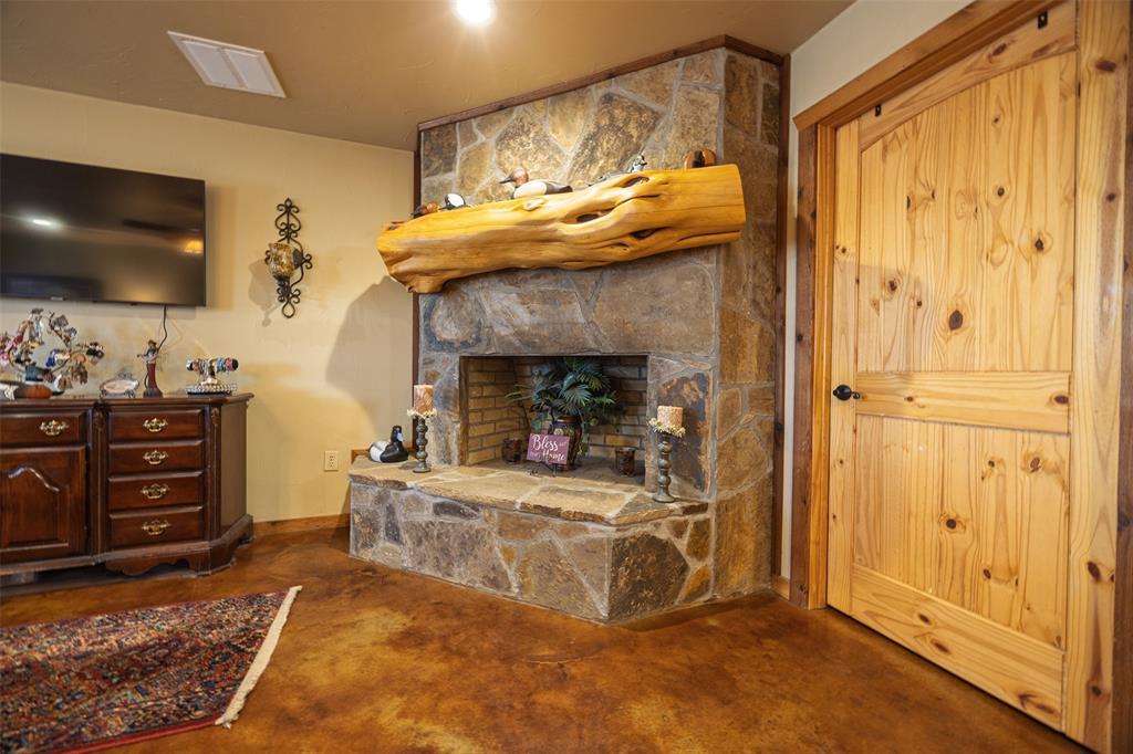 11398 County Road 4177 Property Photo 19
