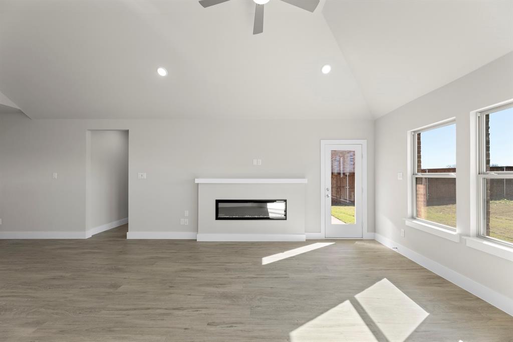 2359 Bell Way Property Photo 10