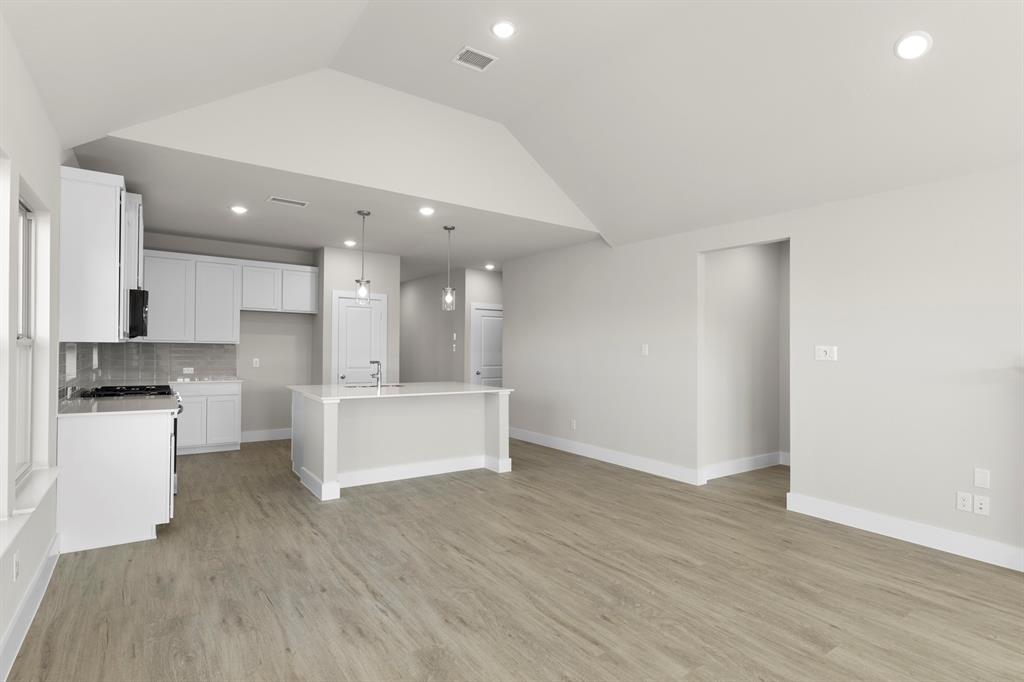 2359 Bell Way Property Photo 16