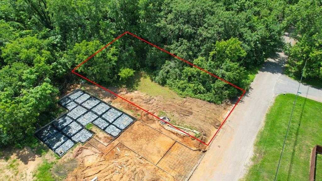 2560 S Scullin Avenue Property Photo 3