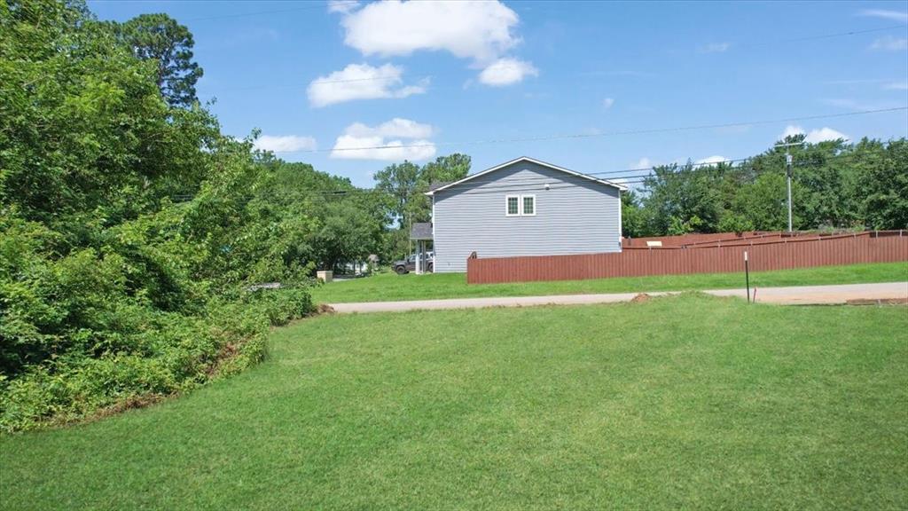 2560 S Scullin Avenue Property Photo 22