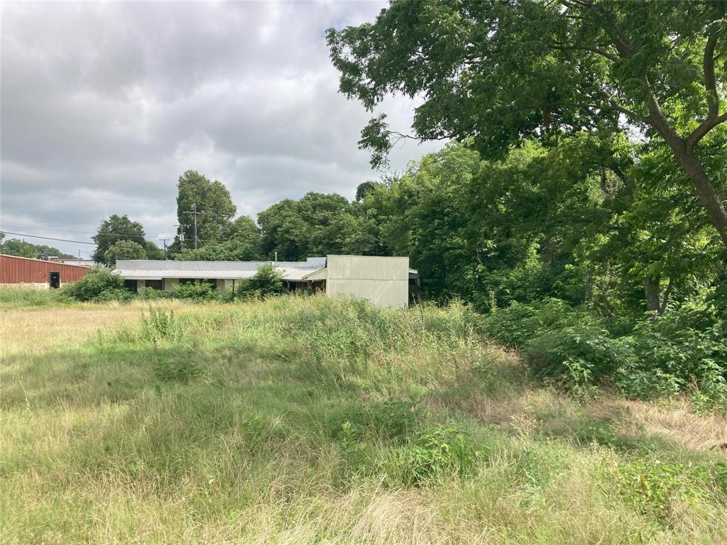 100 N Parkway Drive Property Photo 1