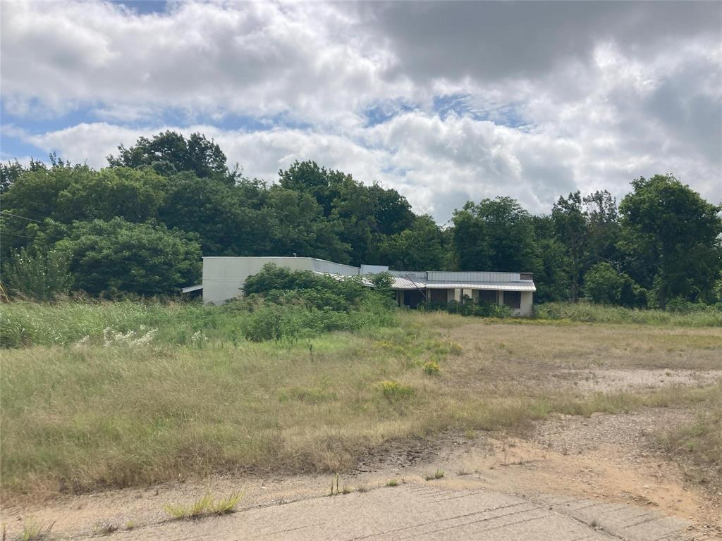 100 N Parkway Drive Property Photo 7