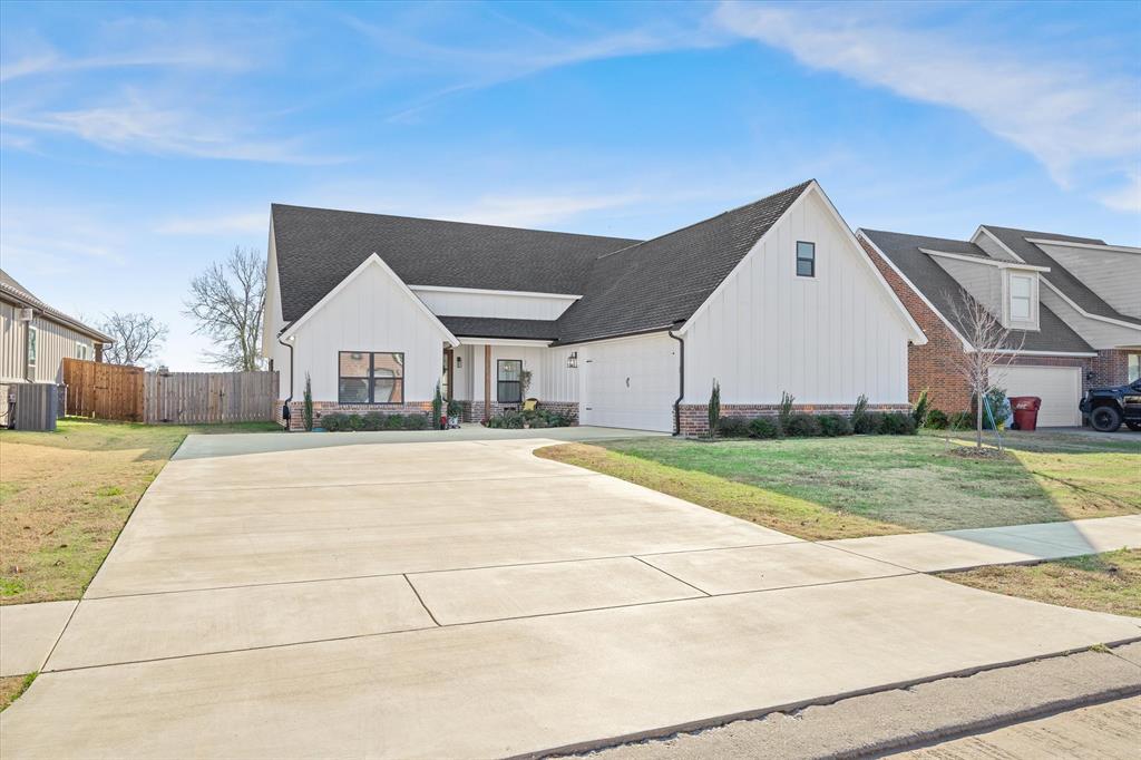 1825 Meadowview