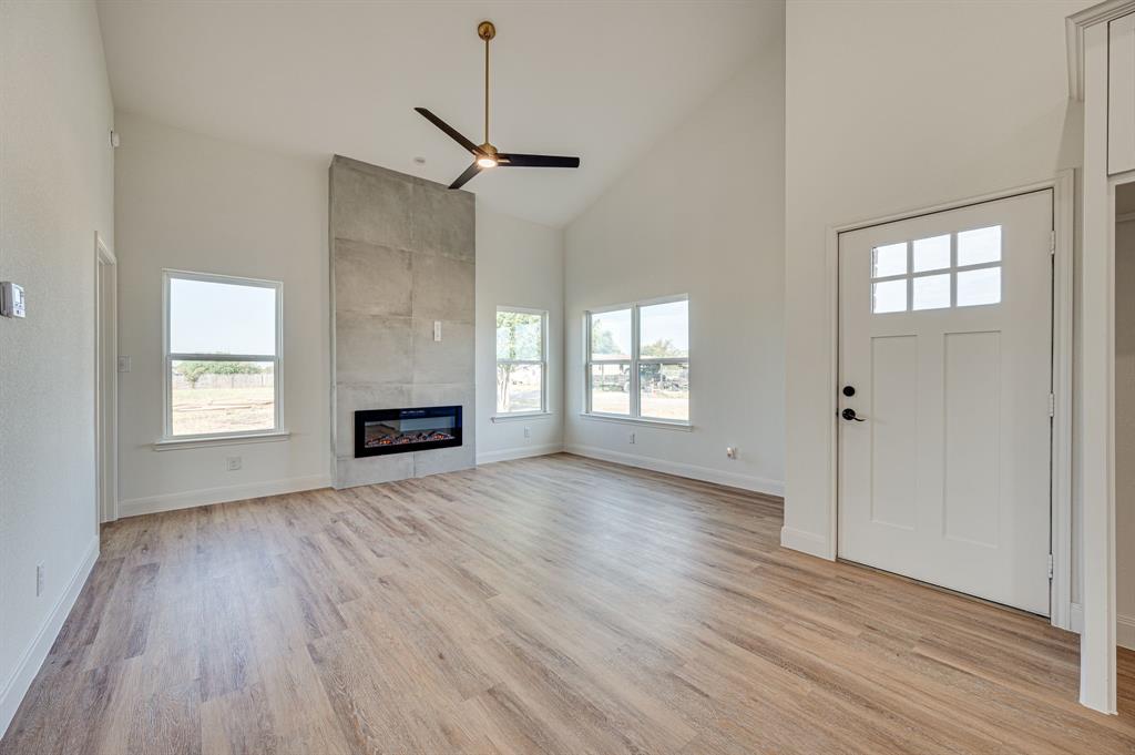 413 Caro Drive Property Photo 6