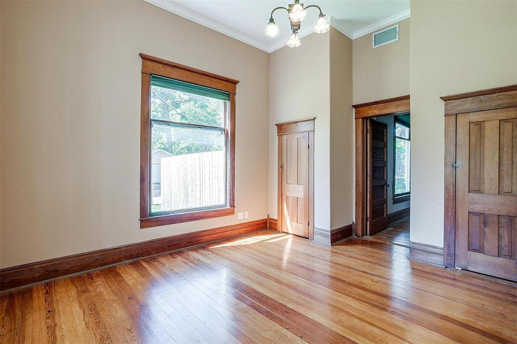 708 S Waco Street Property Photo 4