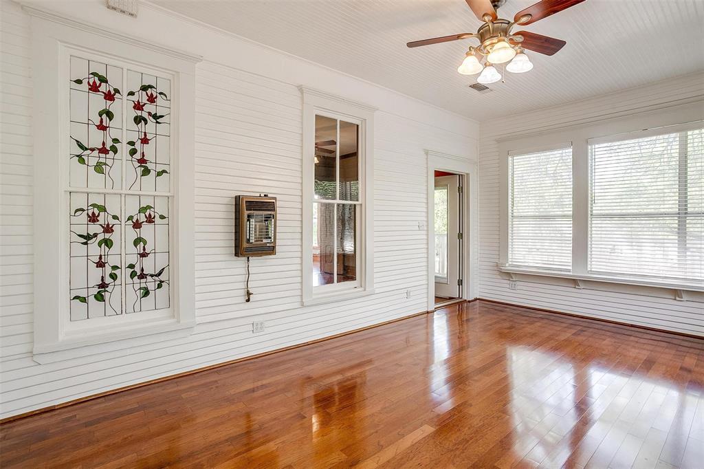 708 S Waco Street Property Photo 9