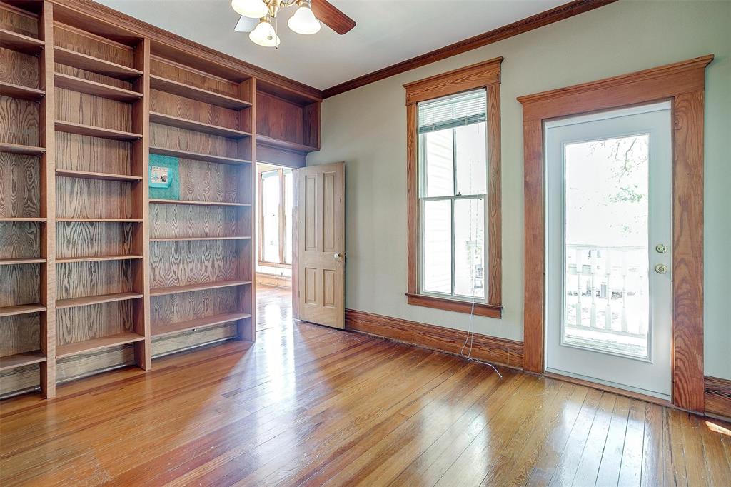 708 S Waco Street Property Photo 10
