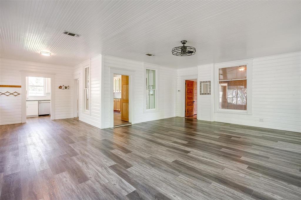 708 S Waco Street Property Photo 19