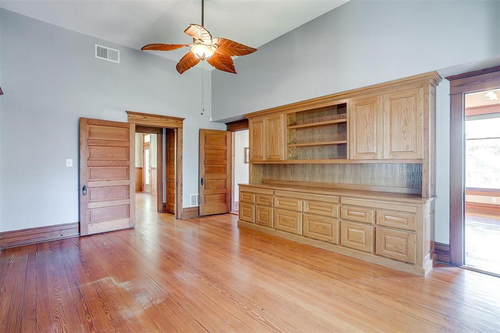 708 S Waco Street Property Photo 28