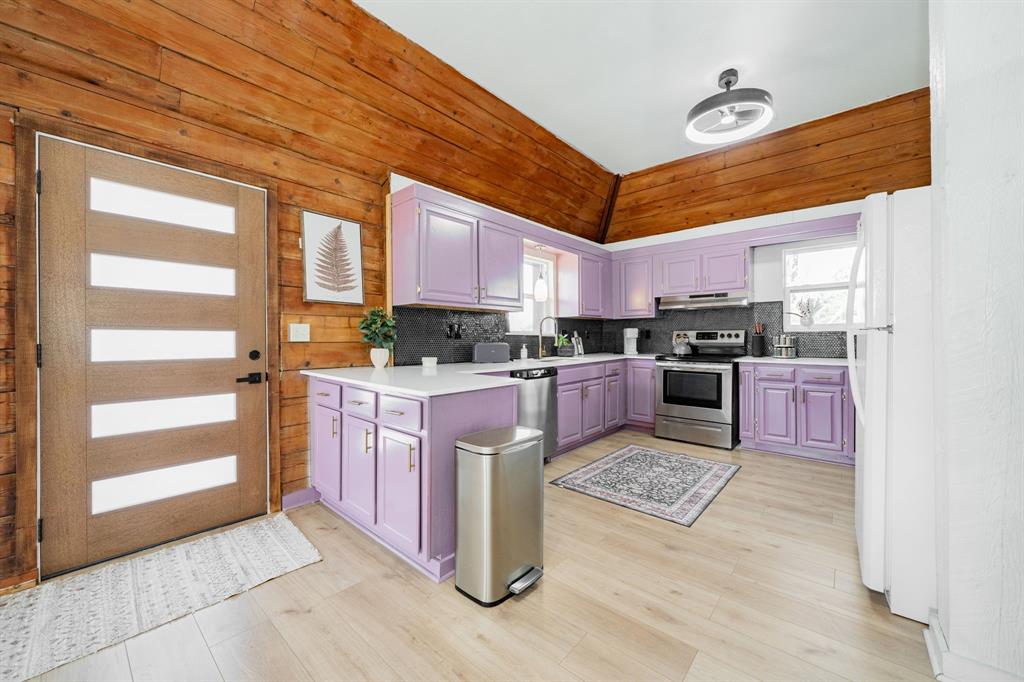 691 Bear Road Property Photo 14
