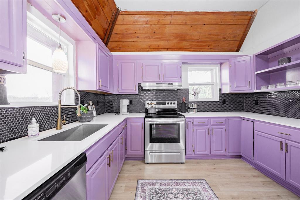 691 Bear Road Property Photo 15