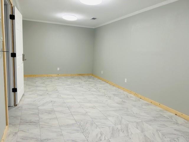 102 S Collins Property Photo 12
