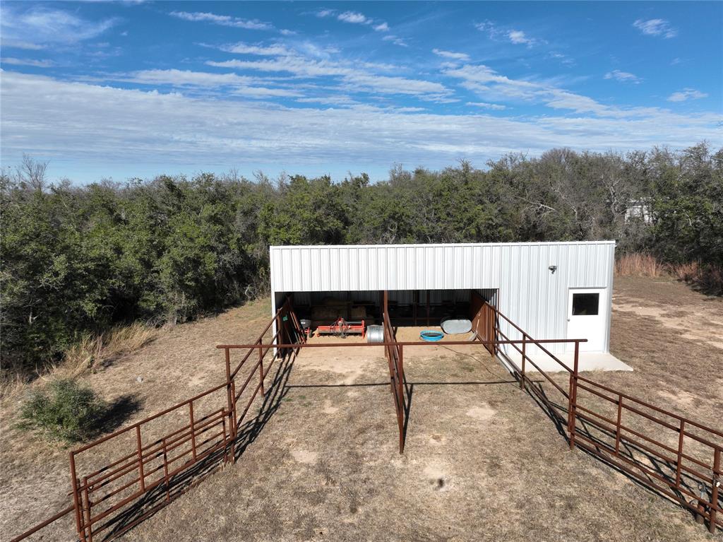 2100 Cr 419 Property Photo 26