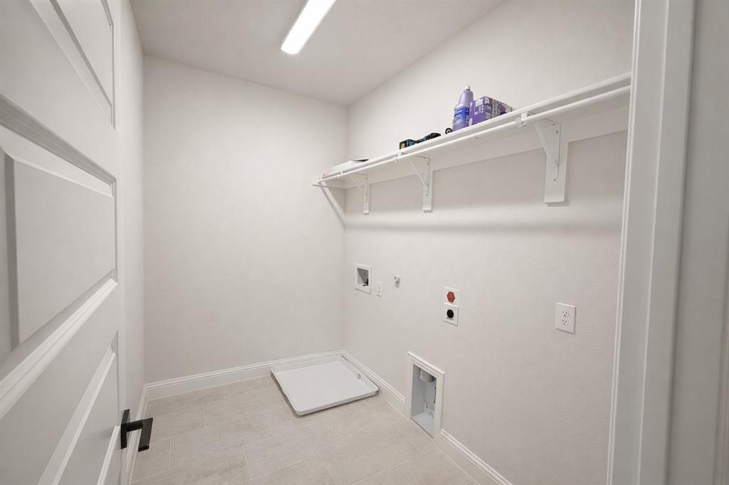 7852 Manilla Drive Property Photo 9