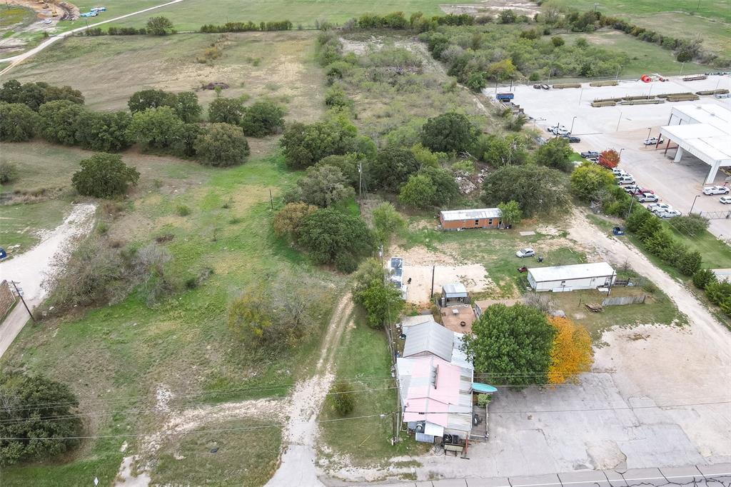 424 Fall Creek Highway Property Photo 3