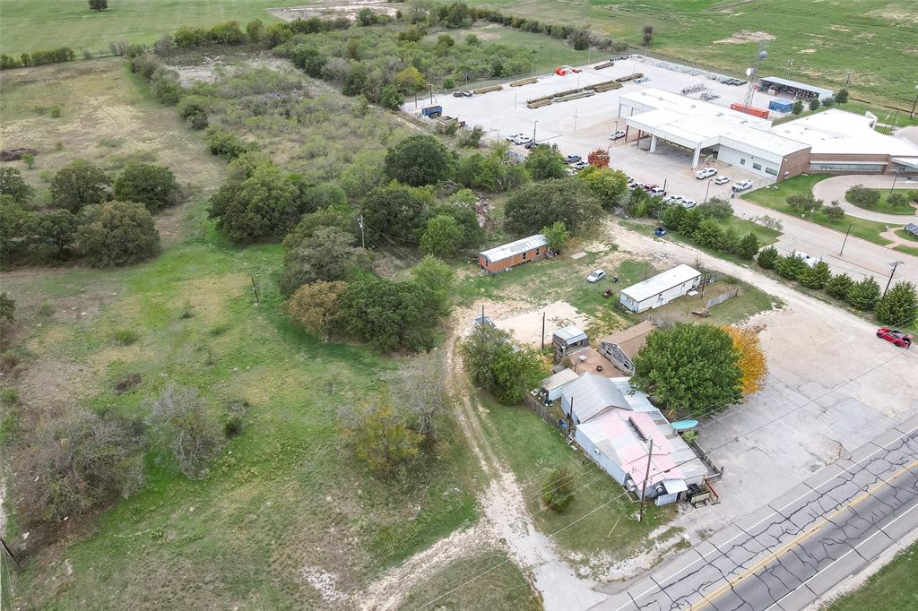424 Fall Creek Highway Property Photo 4