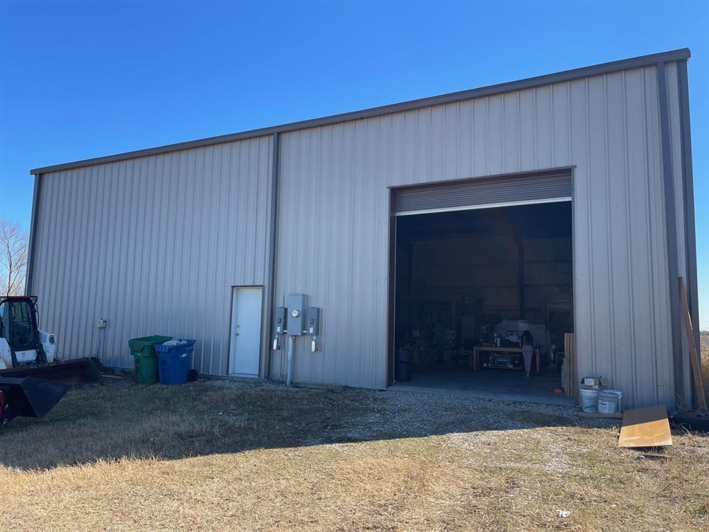 1500 S Smith Road Property Photo 2