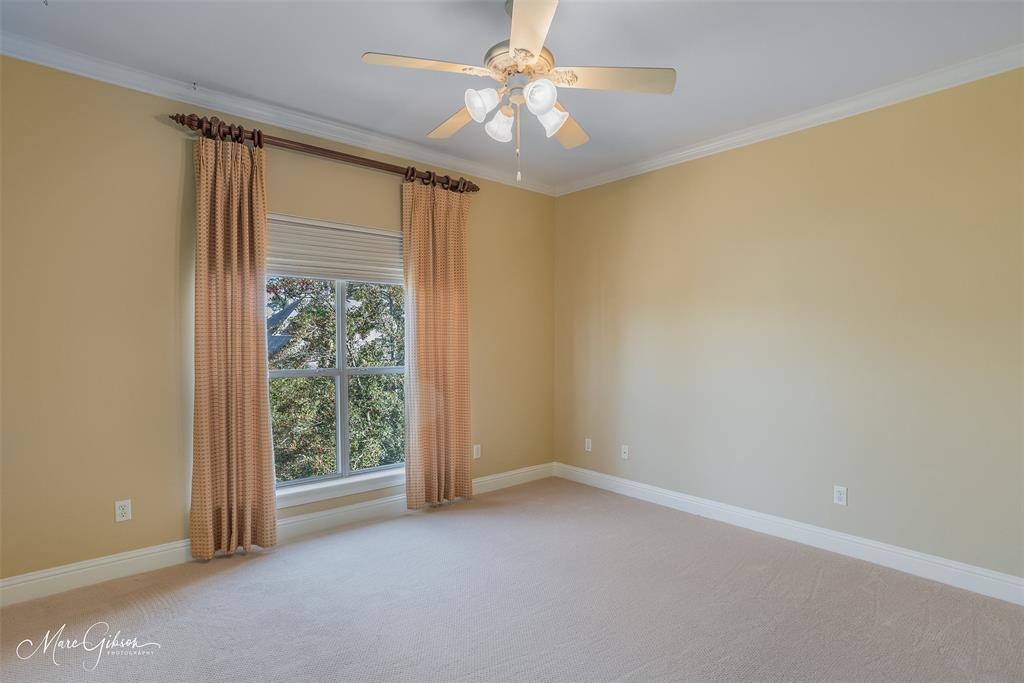 1069 Waters Edge Circle Property Photo 32