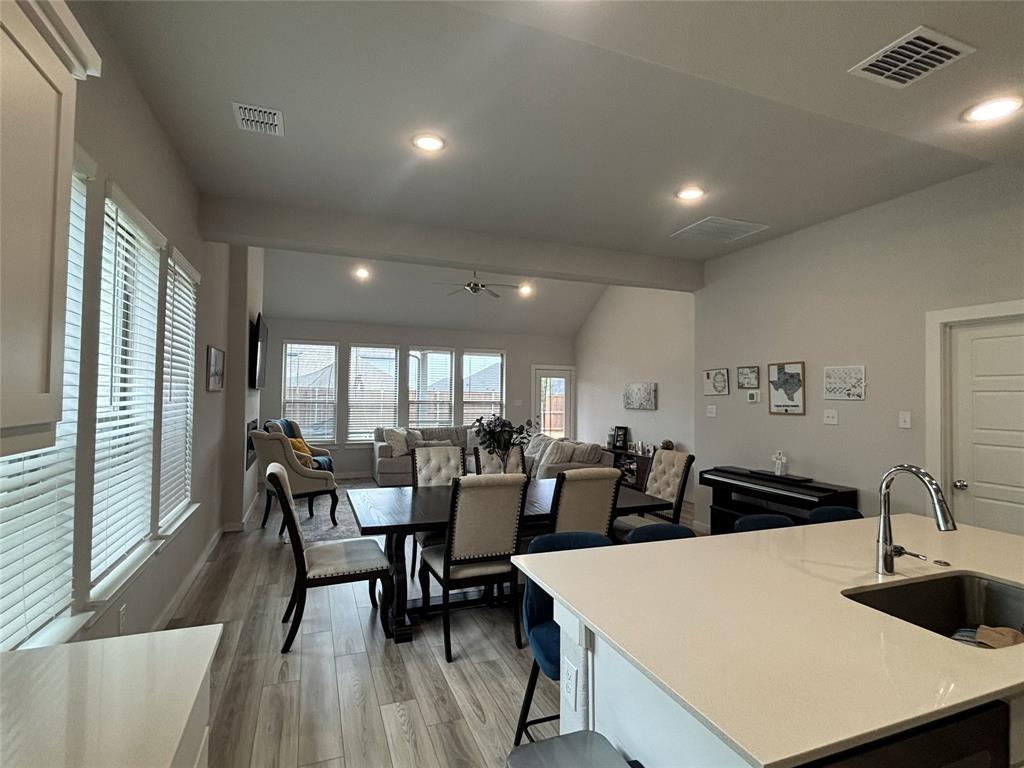 2029 Dovedale Drive Property Photo 6