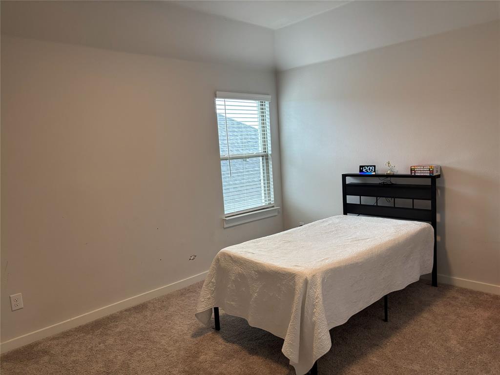 2029 Dovedale Drive Property Photo 15
