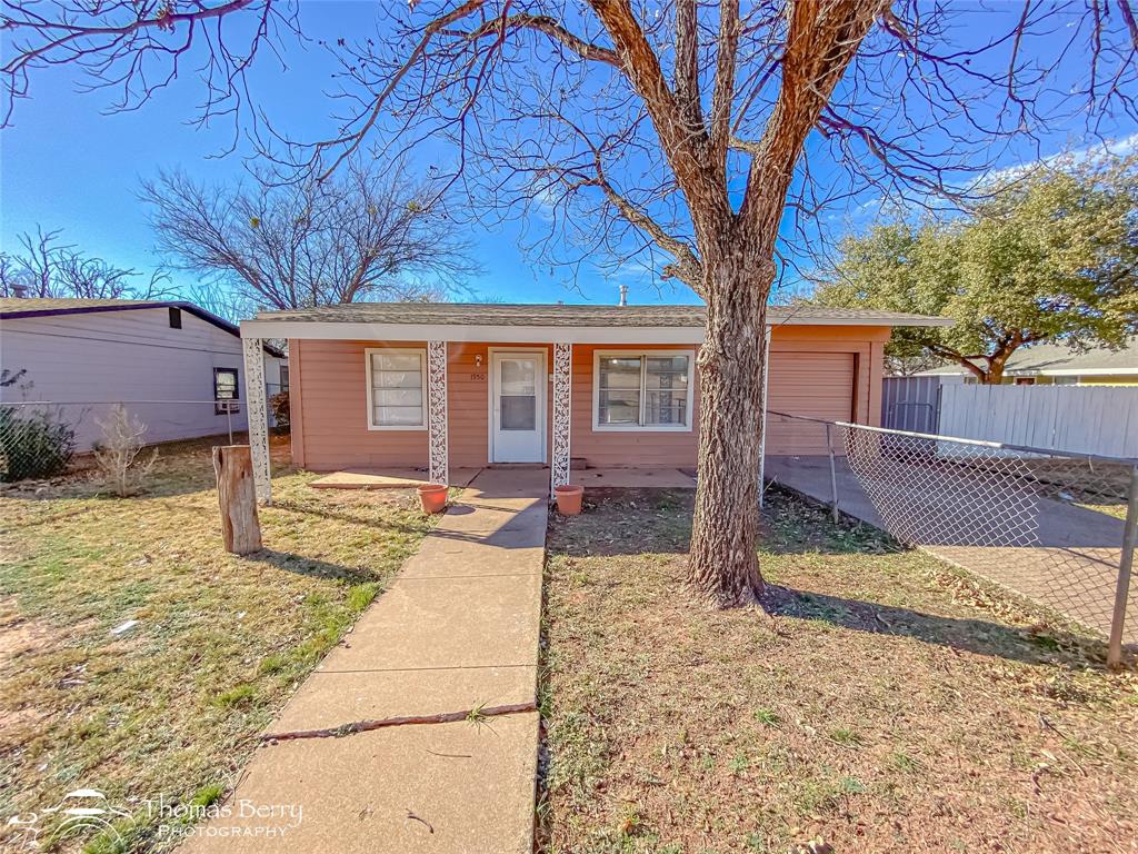 1950 Burger Street Property Photo 1