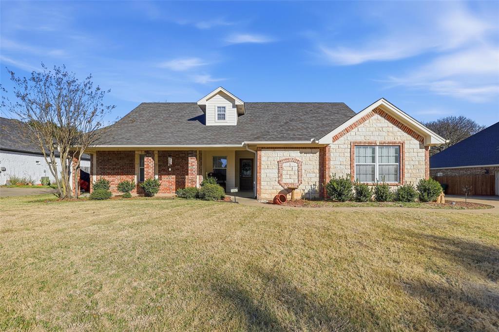 3207 Crossbridge Circle Property Photo 1