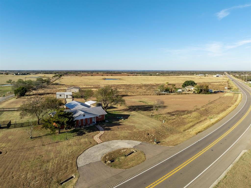 891 Hcr 2124 Loop Property Photo 8