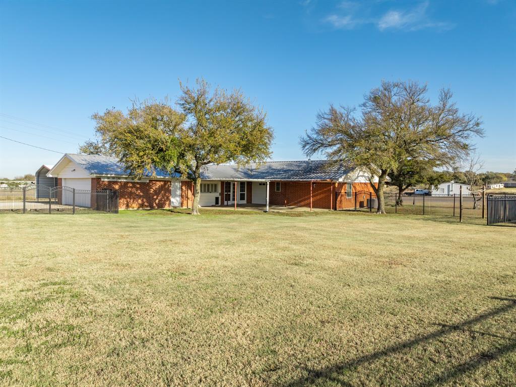 891 Hcr 2124 Loop Property Photo 13