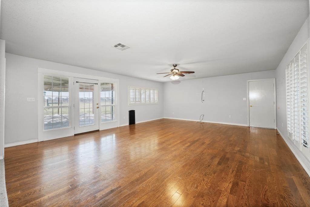 891 Hcr 2124 Loop Property Photo 26