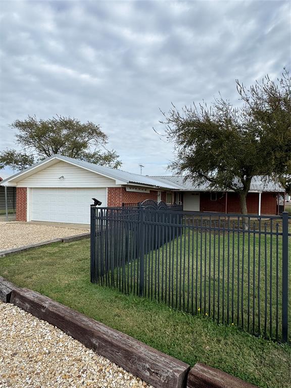 891 Hcr 2124 Loop Property Photo 39