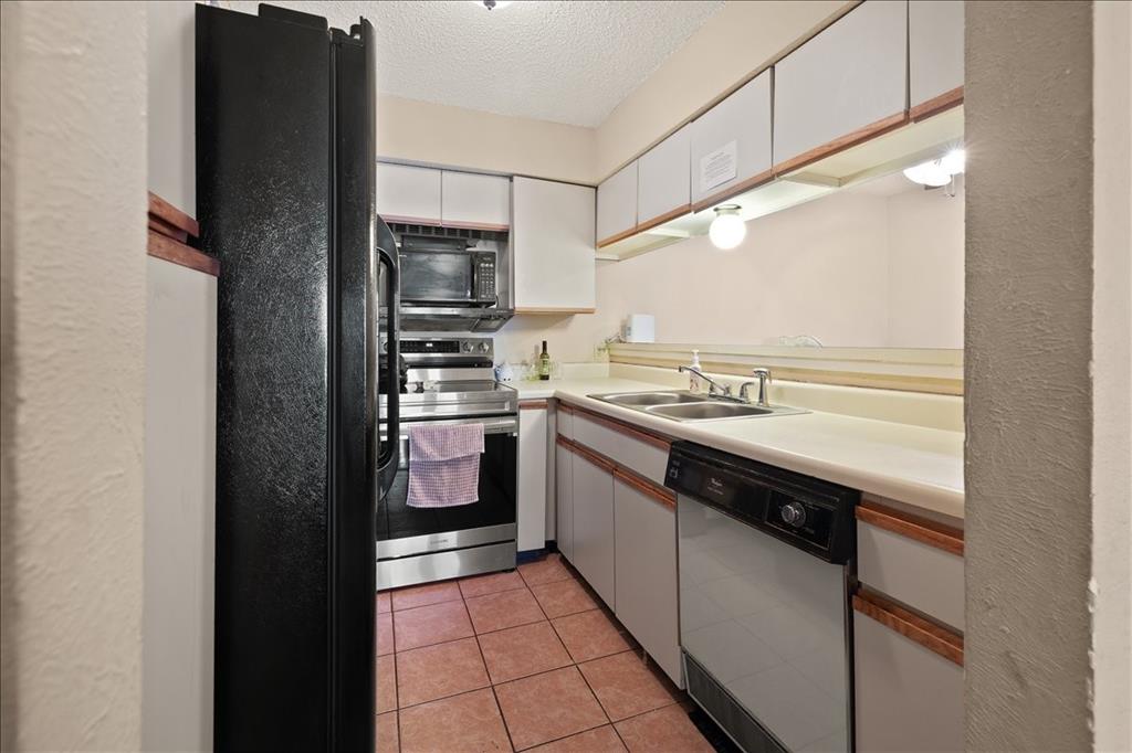 1441 Westmount Avenue 211 Property Photo 9