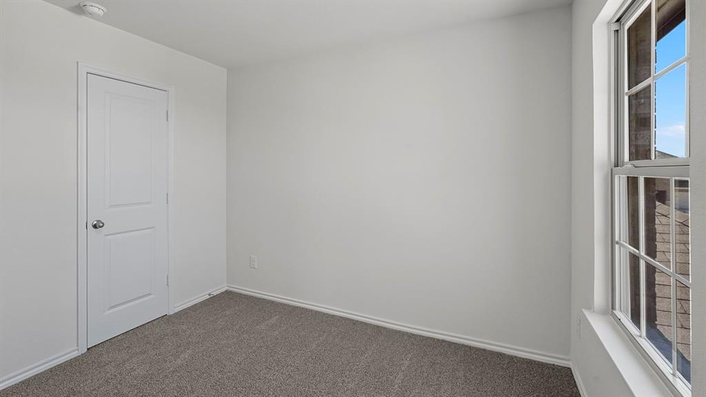 3303 Spaulding Drive Property Photo 9