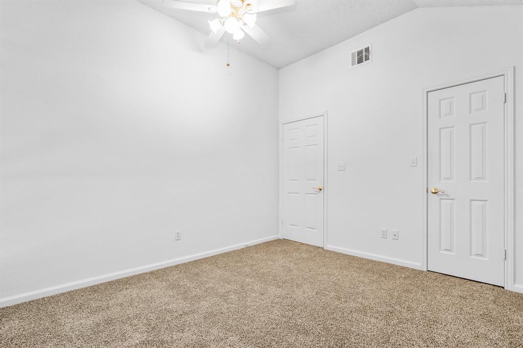 12187 Rolling Oaks Drive Property Photo 34