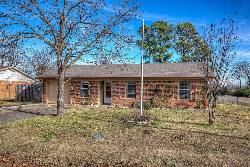 307 E Mccoulskey Street Property Photo 1